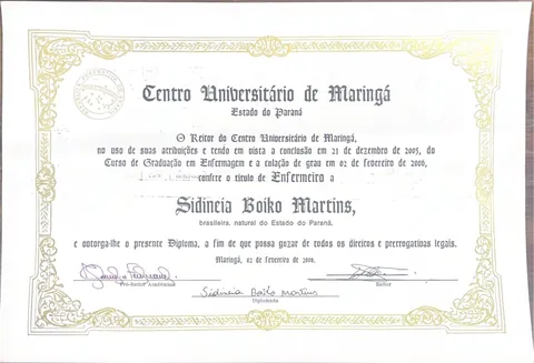Diploma de graduação em Enfermagem do Centro Universitário de Maringá